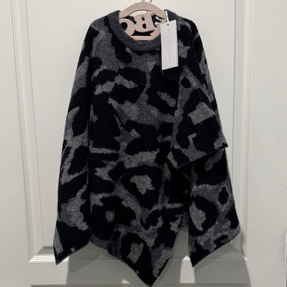 Stella McCartney Kids Black and Gray Patterned Poncho